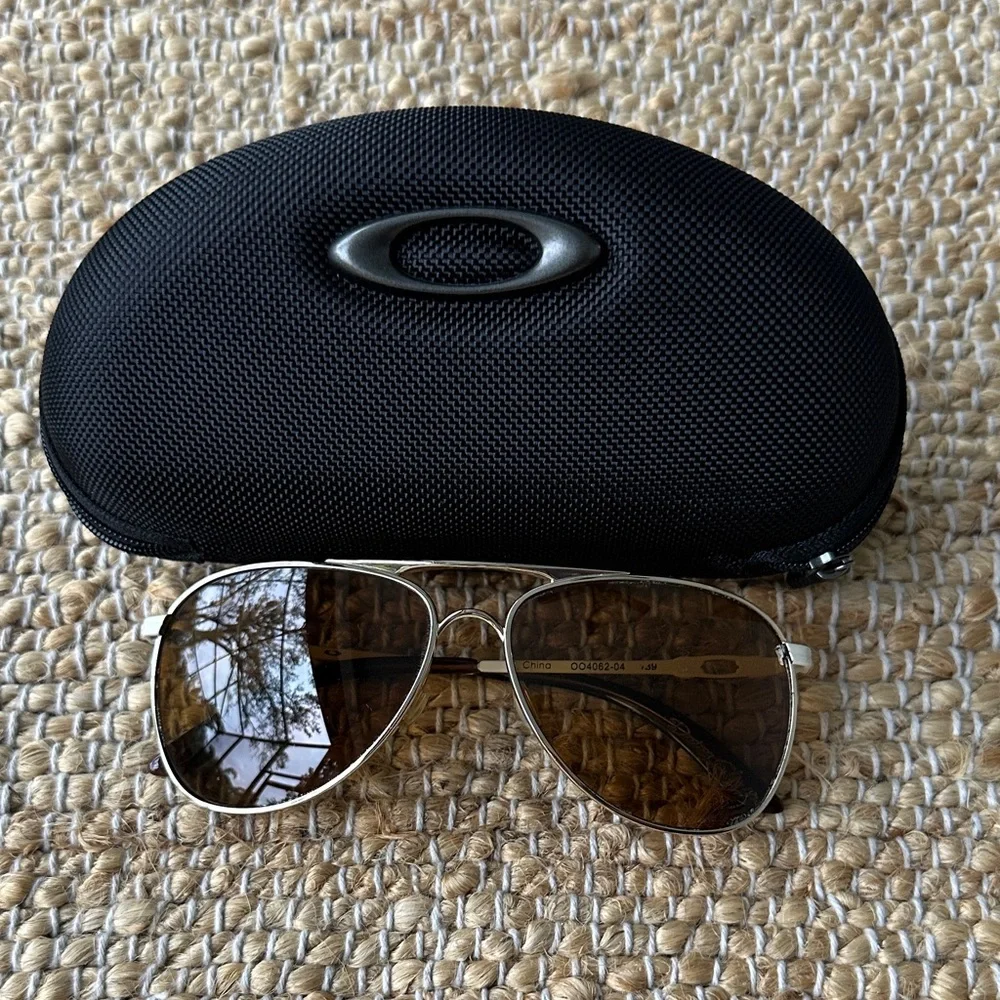 Oakley Aviator Sunglasses - gold, cream and Brown - Picture 1 of 8